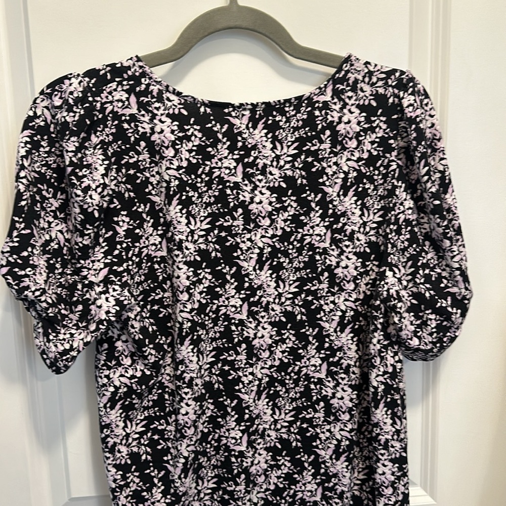 LOFT Knotted Puff Sleeve V-Neck Dress - Picture 8 of 9